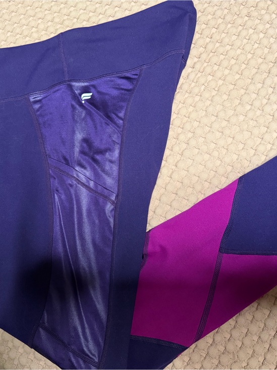 Fabletics Pants - Fabletics Purple & Magenta Leggings and NWT sports bra MEDIUM Women Outfit fitne